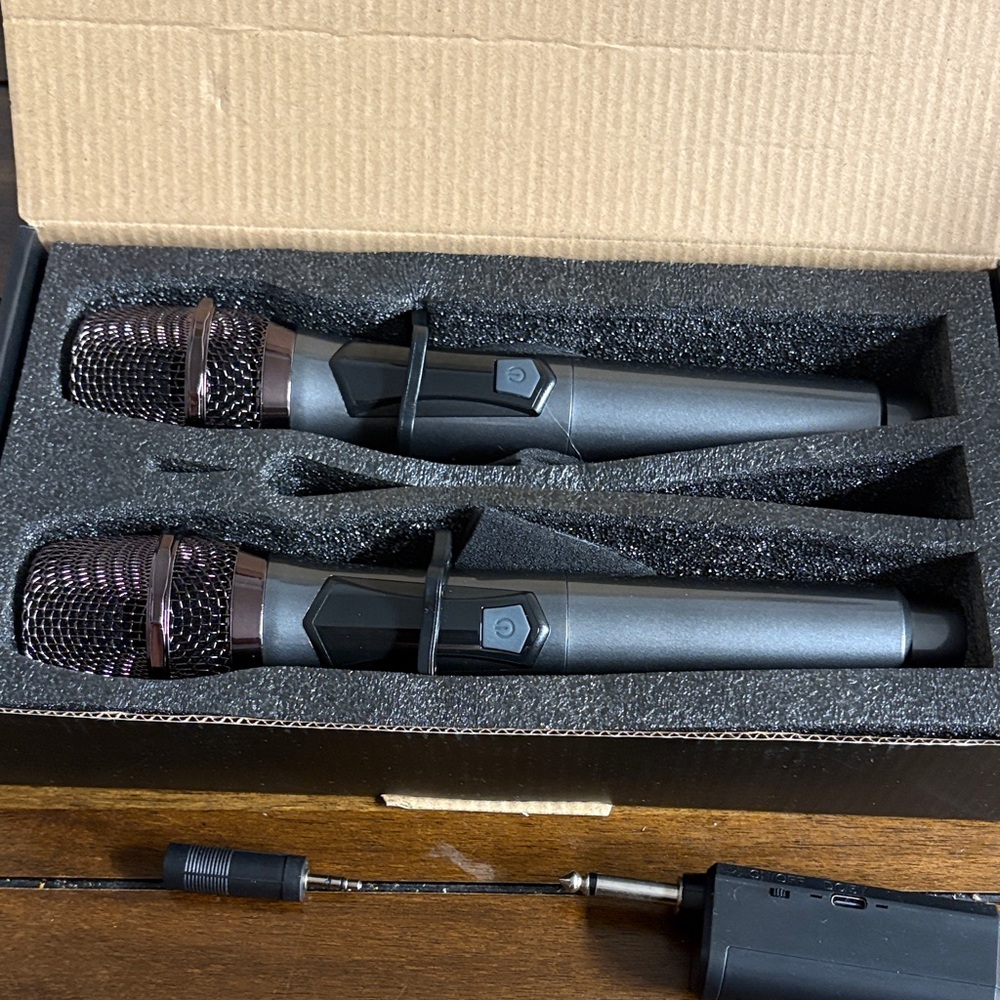 Wireless Microphone Set - Black